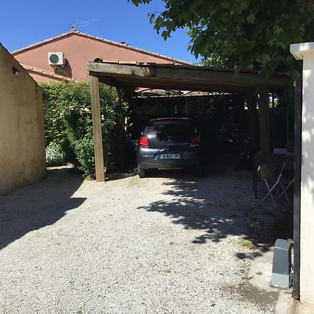 Une Chambre En Ville L'Isle-sur-la-Sorgue Ngoại thất bức ảnh