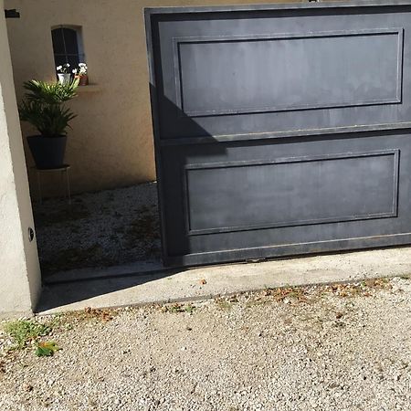 Une Chambre En Ville L'Isle-sur-la-Sorgue Ngoại thất bức ảnh