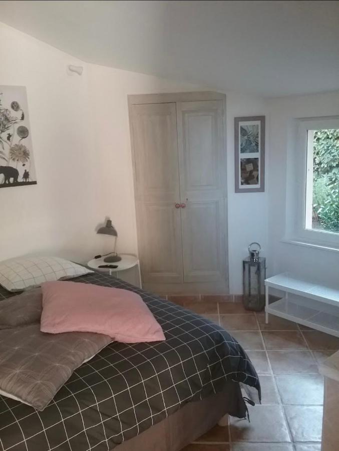 Une Chambre En Ville L'Isle-sur-la-Sorgue Ngoại thất bức ảnh